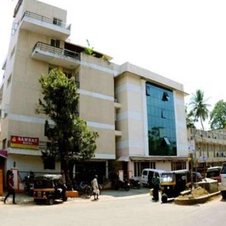Hotel The Samrat Thiruvananthapuram Exteriör bild