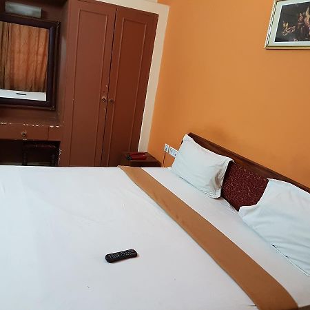 Hotel The Samrat Thiruvananthapuram Exteriör bild