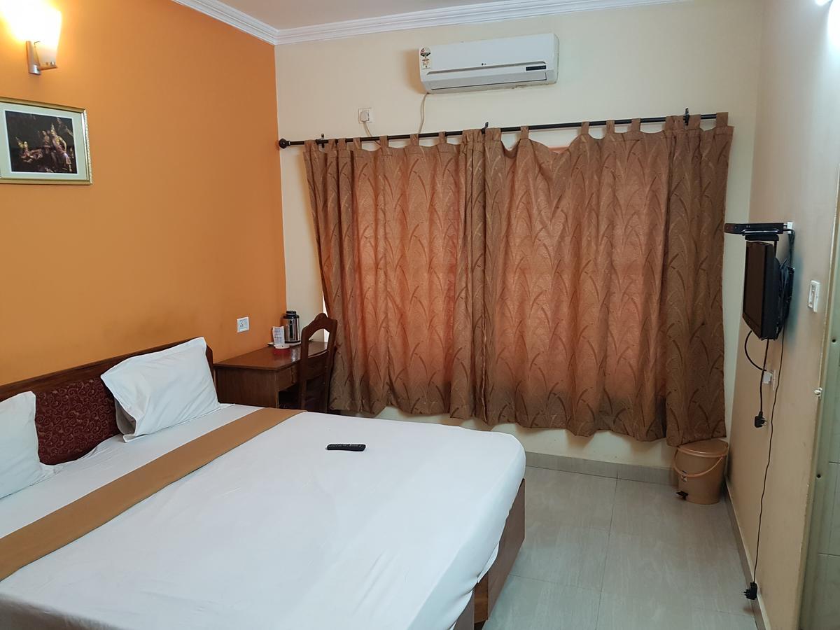 Hotel The Samrat Thiruvananthapuram Exteriör bild