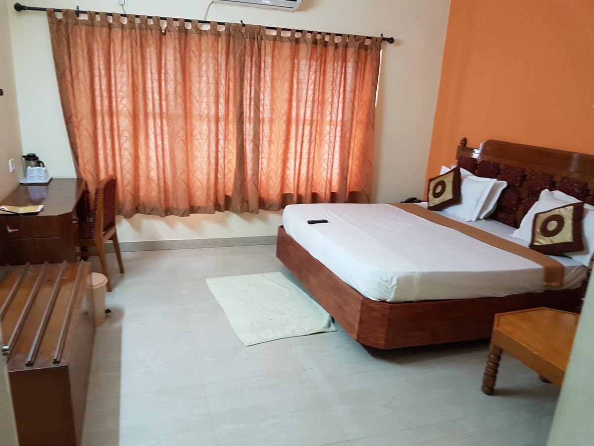 Hotel The Samrat Thiruvananthapuram Exteriör bild