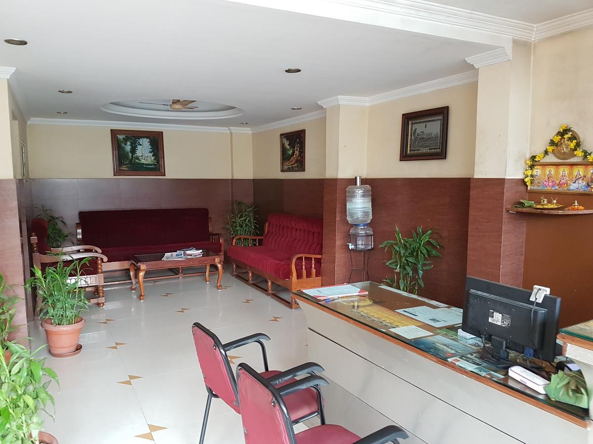 Hotel The Samrat Thiruvananthapuram Exteriör bild