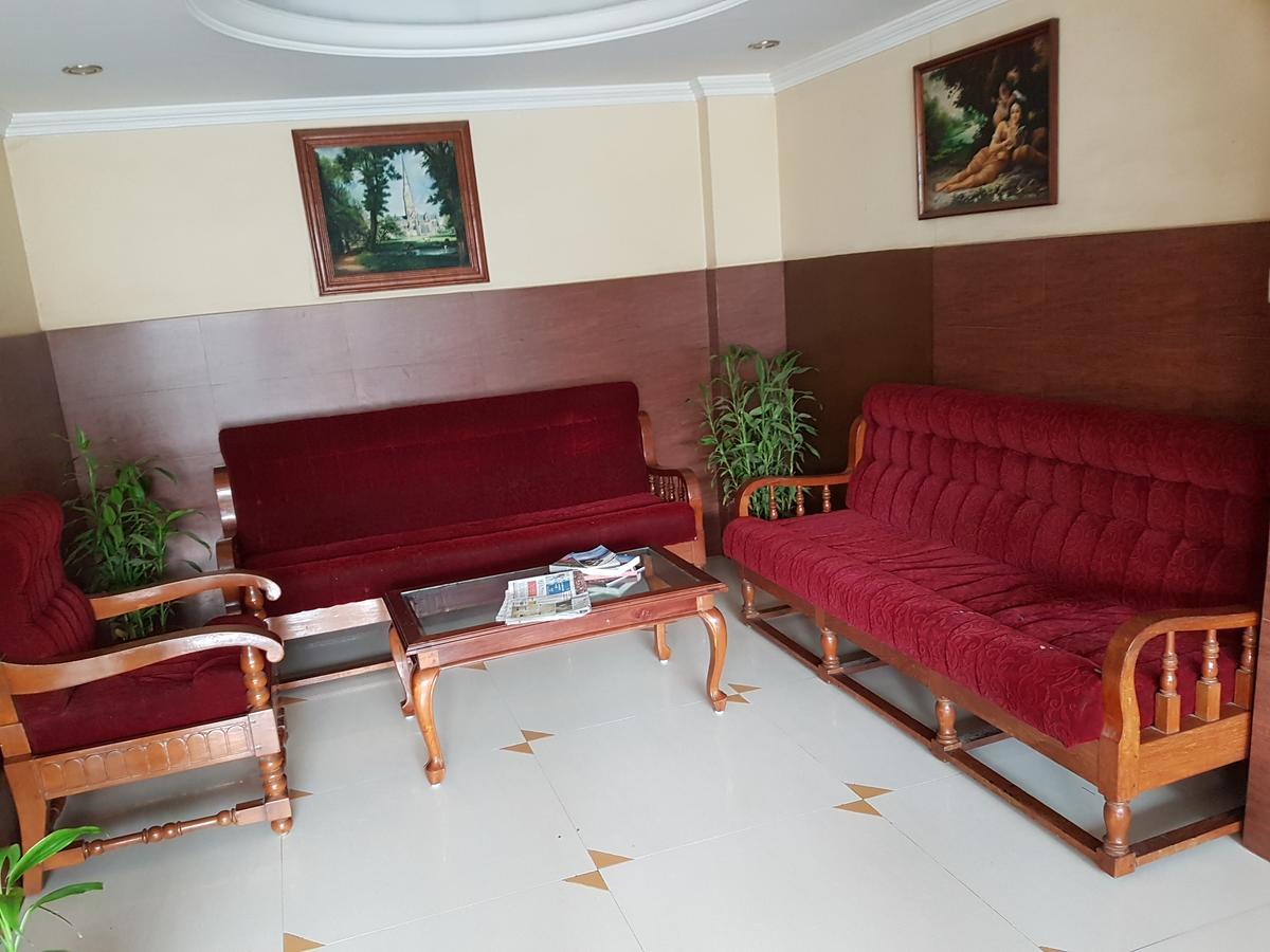 Hotel The Samrat Thiruvananthapuram Exteriör bild